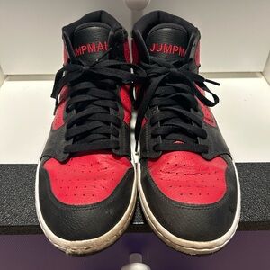 Jordan Men's Black and Red Sneakers